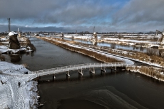 kinderdijk-droneshot-in-de-sneeuw-26-1-2